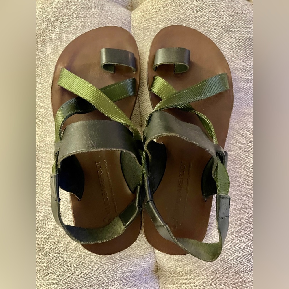 Vivobarefoot Women’s Size 38 Black and Green Estra Sandal